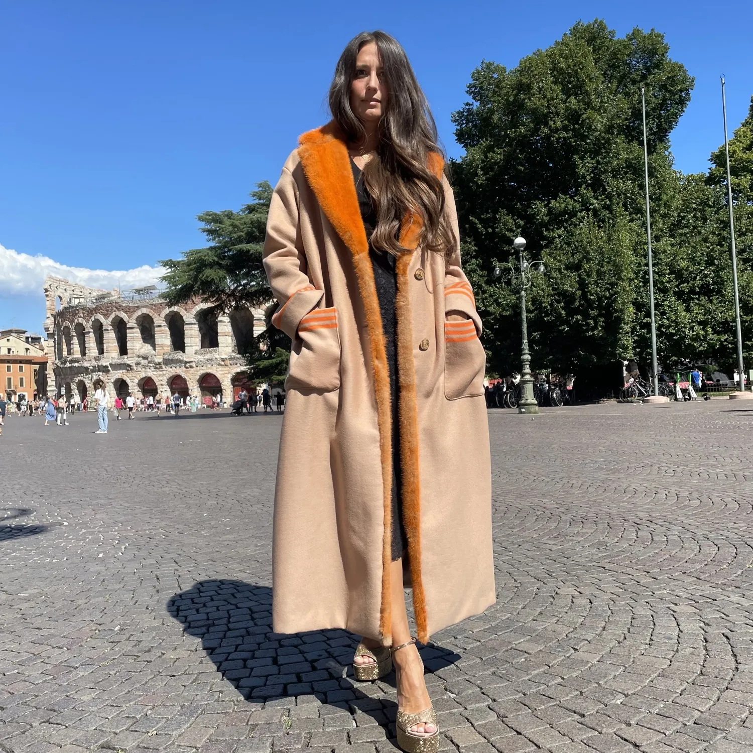 CAMEL WOOL COAT WITH ORANGE MINK