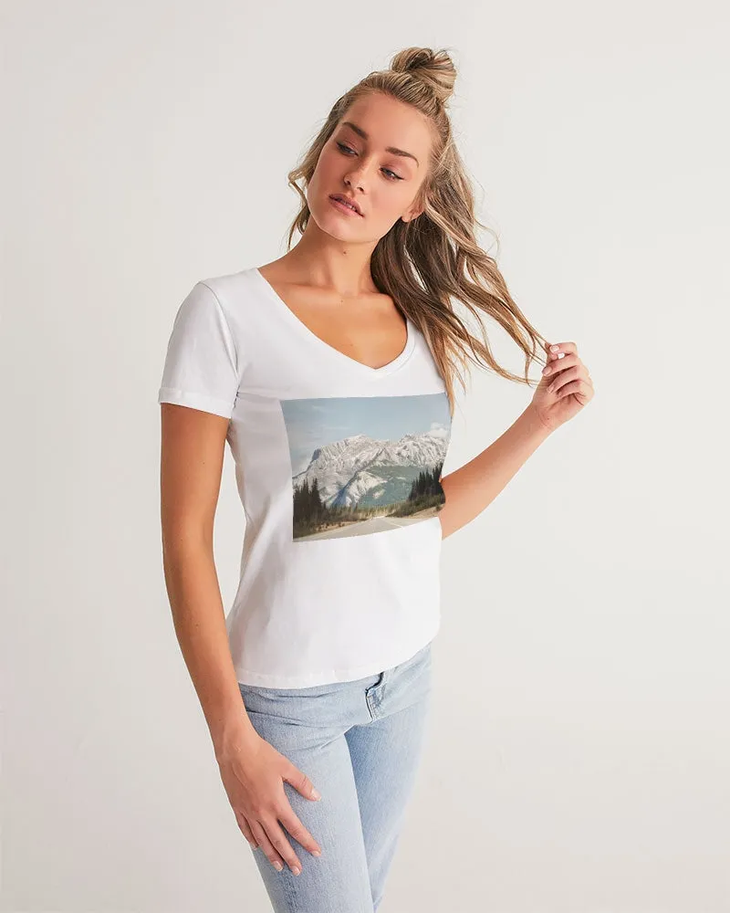 GOING TO CANADA Women's All-Over Print V-Neck Tee