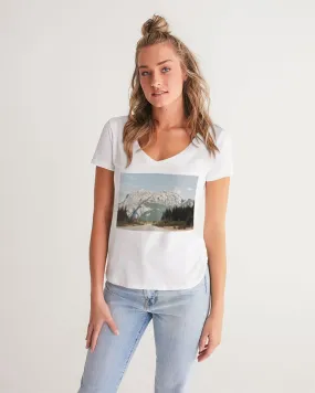 GOING TO CANADA Women's All-Over Print V-Neck Tee