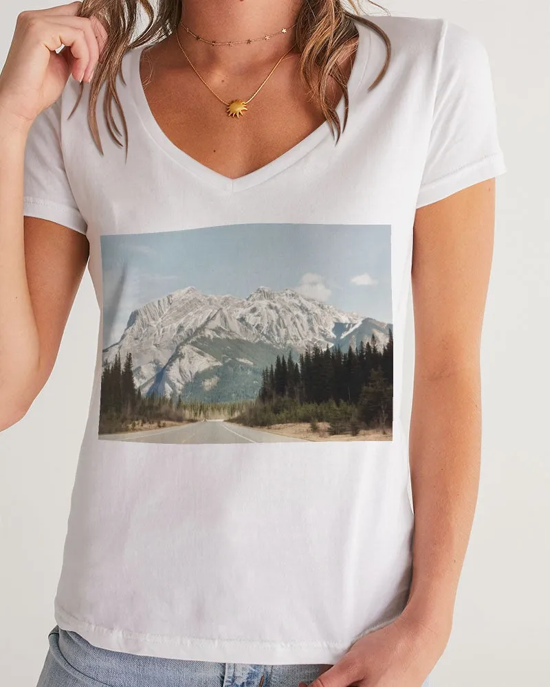 GOING TO CANADA Women's All-Over Print V-Neck Tee