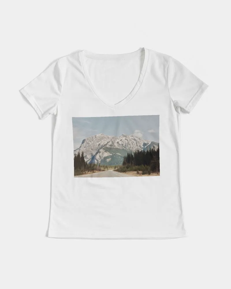 GOING TO CANADA Women's All-Over Print V-Neck Tee