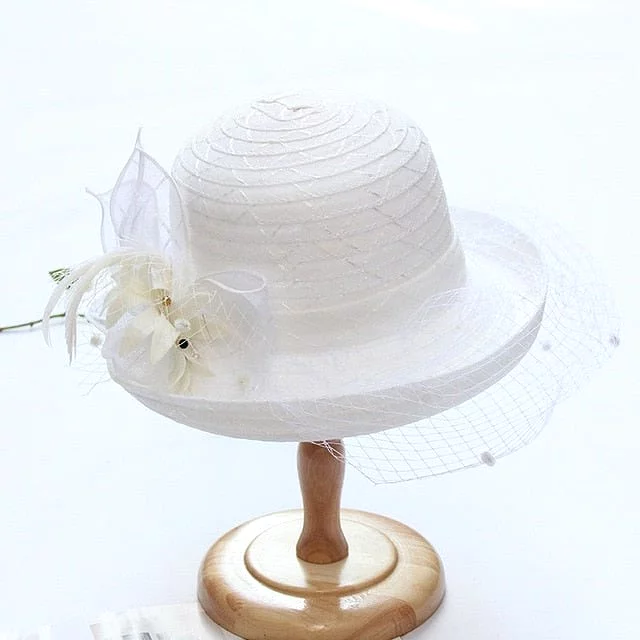 Hat Queen Divinna (White)