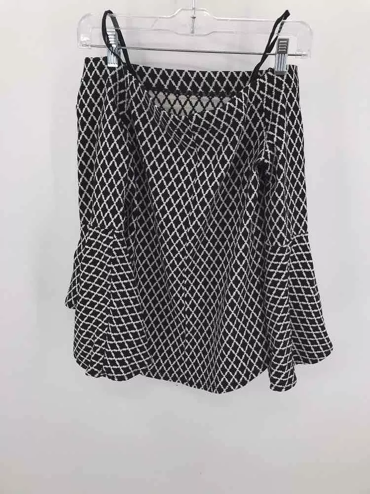 Pre-Owned Karen Kane Black Size Medium Printed Blouse