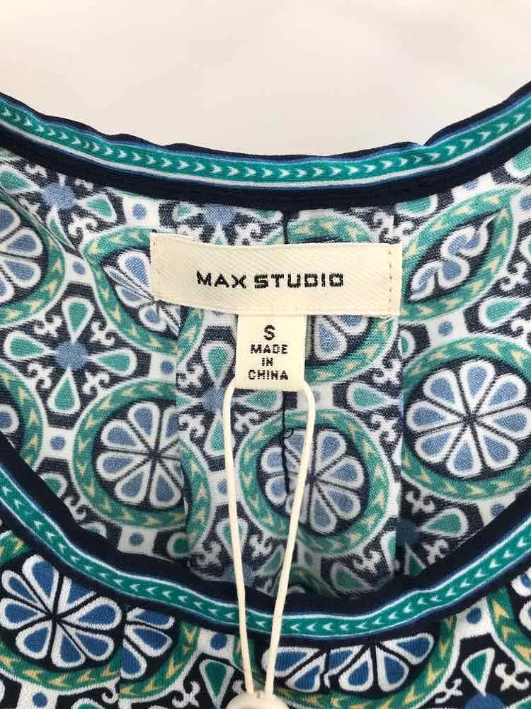 Pre-Owned Max Studio Green Size Small Printed Blouse