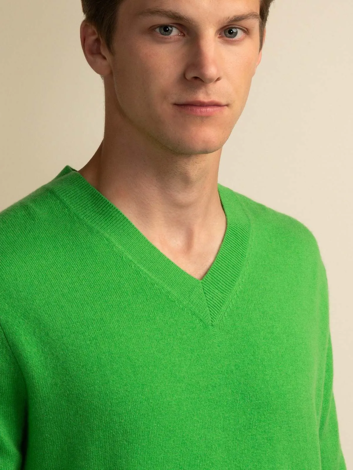 V Neck Sweater - Green